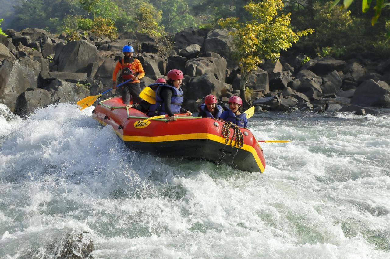 Whistling Woodzs Resort Dandeli Luaran gambar